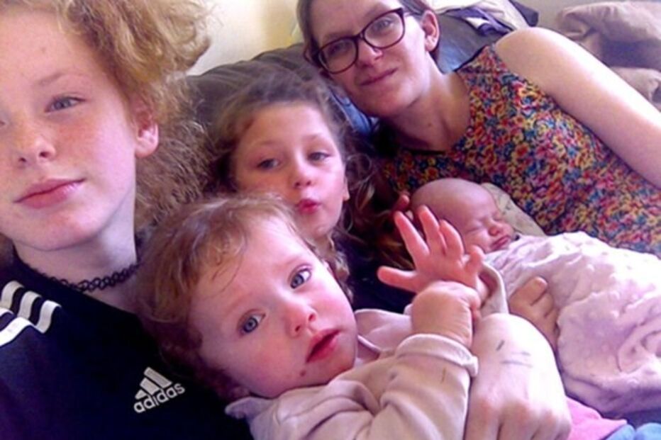 Mãe dá à luz sem saber que estava grávida