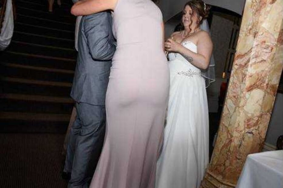 Fotógrafo tirou quase 100 fotos aos atributos das damas de honor