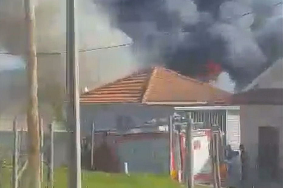 Fabrica arde em Felgueiras