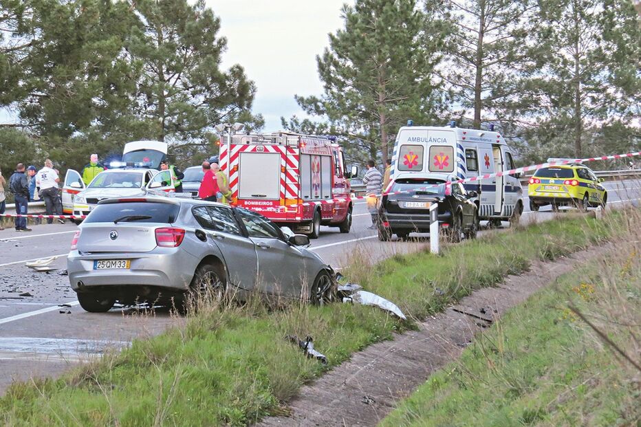 Acidente aconteceu na zona de Cortes, na EN124, perto de Messines