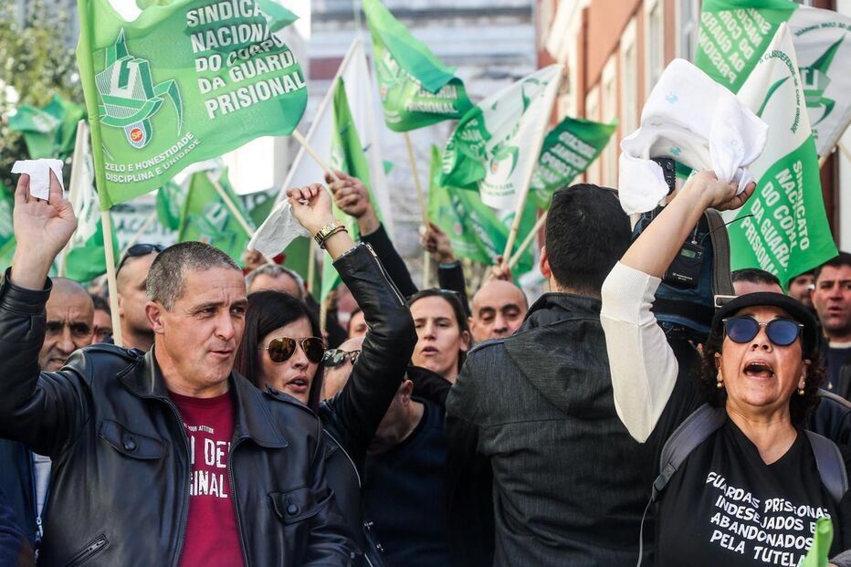 Guardas prisionais em protesto