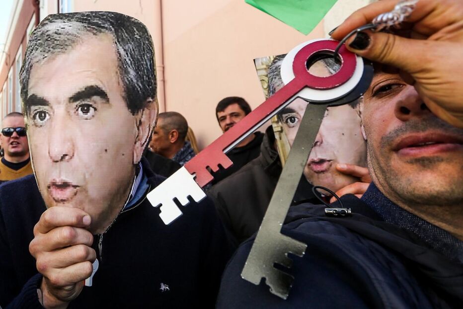 Guardas prisionais em protesto