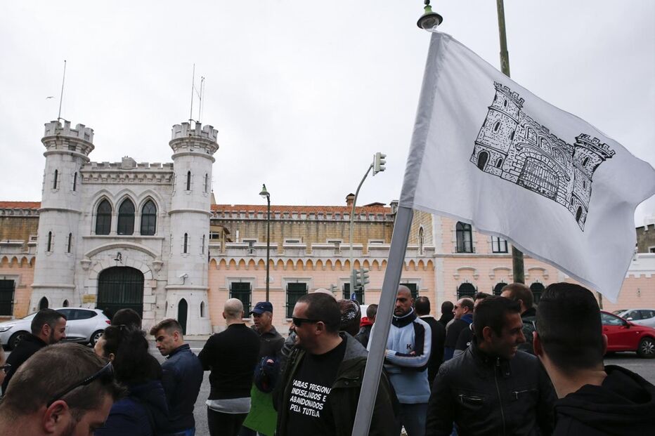 Guardas prisionais em protesto