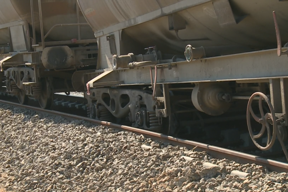 Descarrilamento de comboio de mercadorias interrompe Linha do Norte