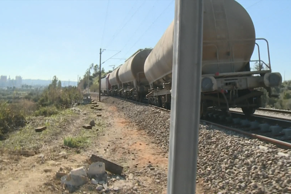 Descarrilamento de comboio de mercadorias interrompe Linha do Norte
