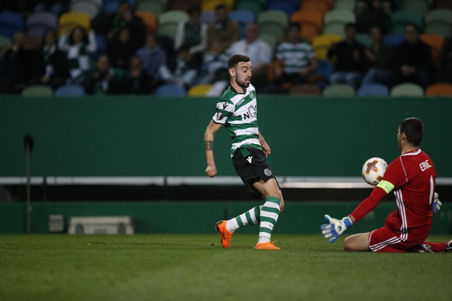 Bruno Fernandes vê Eric negar-lhe o golo no Sporting - Astana