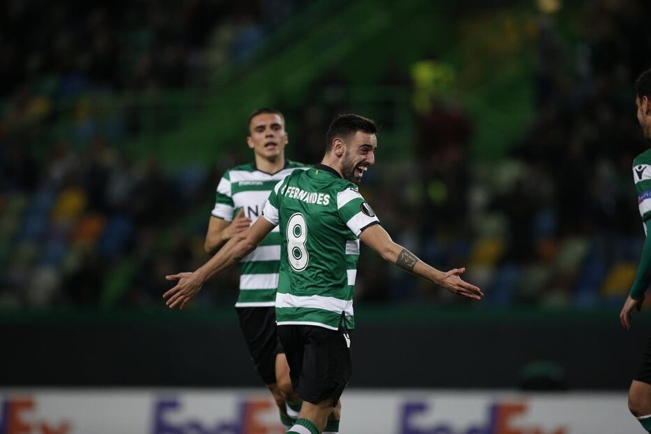 Bruno Fernandes celebra o 2-1 para o Sporting frente ao Astana