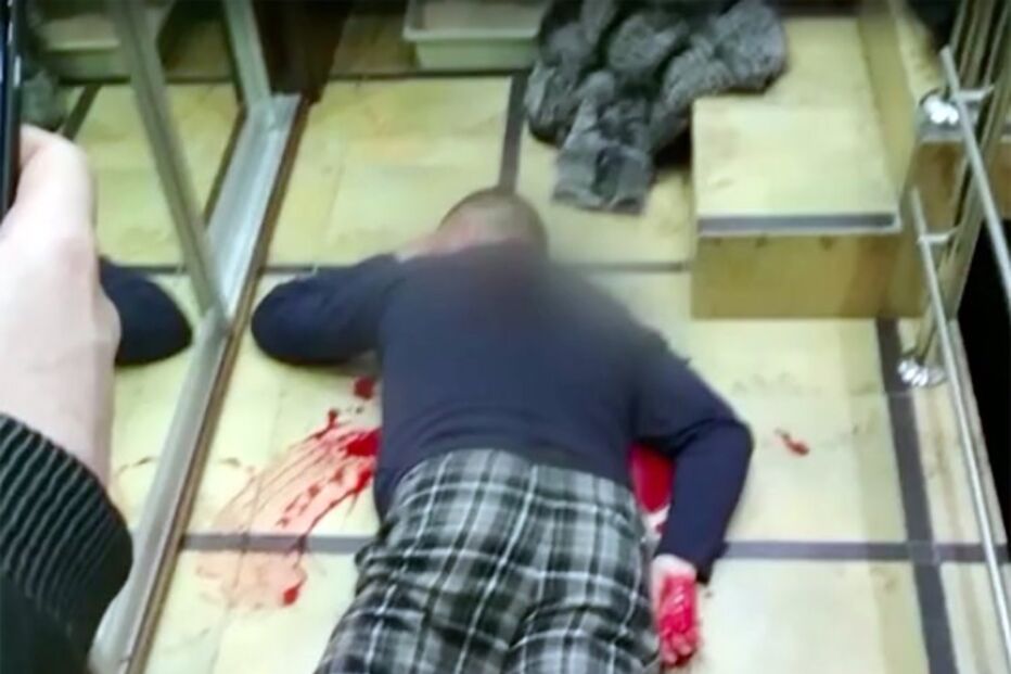 Milionários fingiram ter sido assassinados para provar que o filho os queria matar