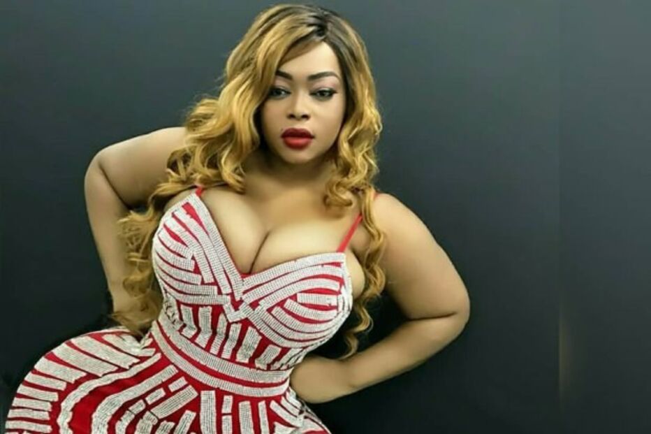 Eudoxie Yao faz furor na Costa do Marfim