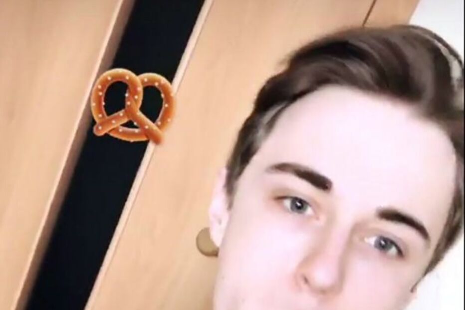 Kirill Beryozin surge a torturar o seu gato de estimação no forno