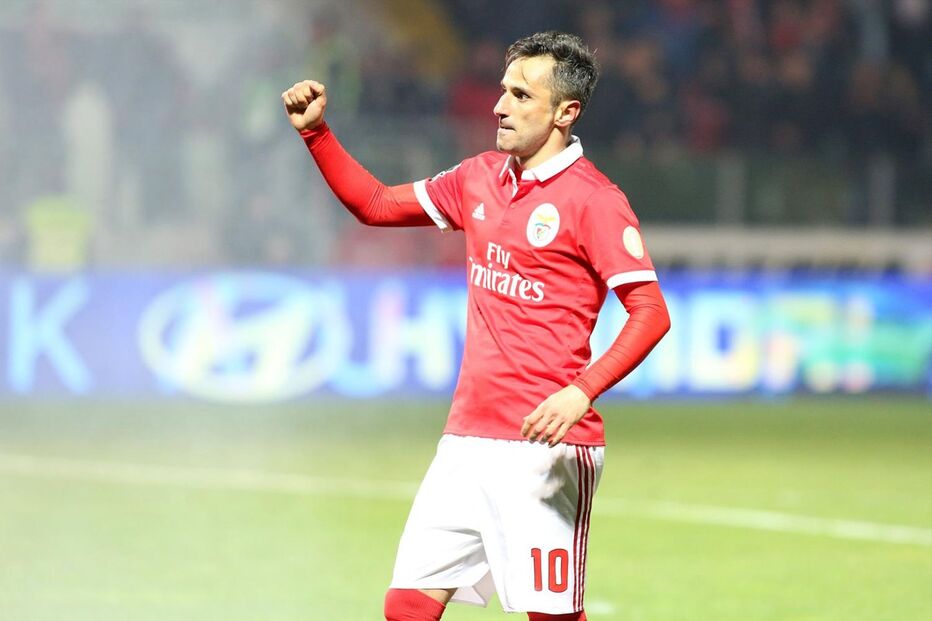 Jogadores do Benfica celebram vitória