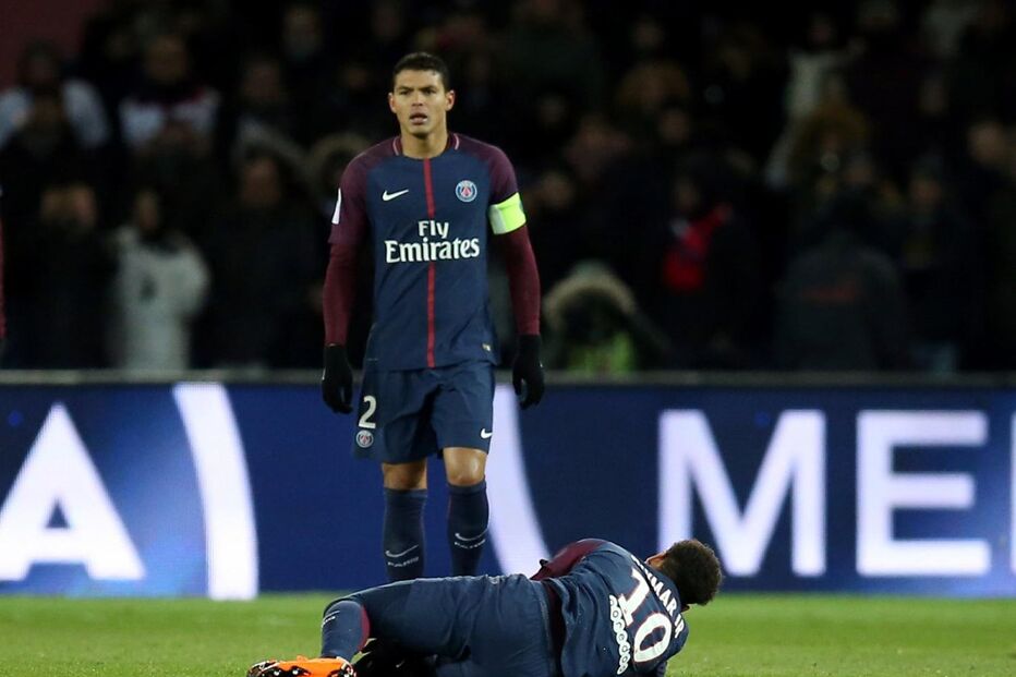 Neymar lesionou-se no jogo PSG - Marselha