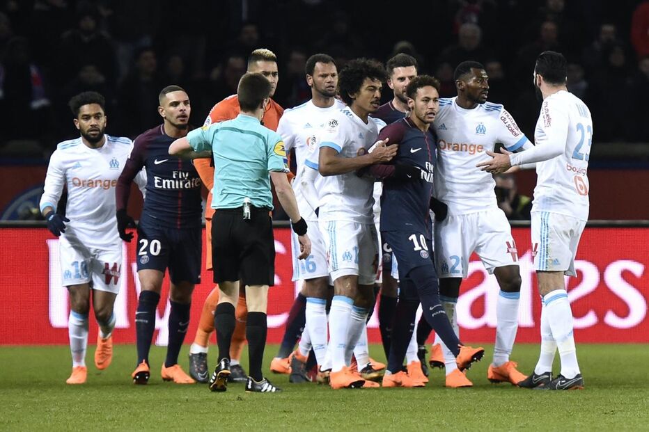 Neymar lesionou-se no jogo PSG - Marselha