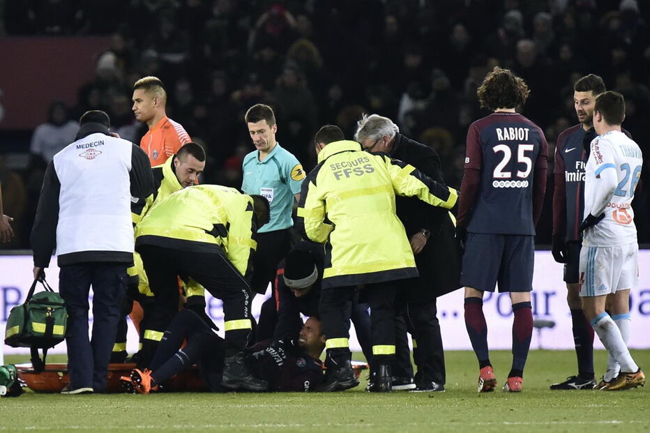 Neymar lesionou-se no jogo PSG - Marselha