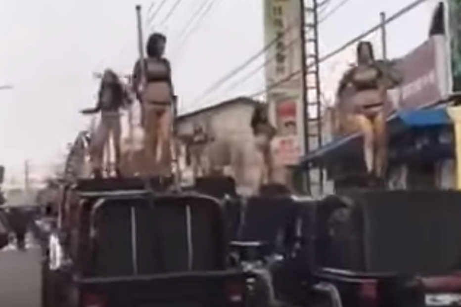 Chineses contratam strippers para atuarem em funerais