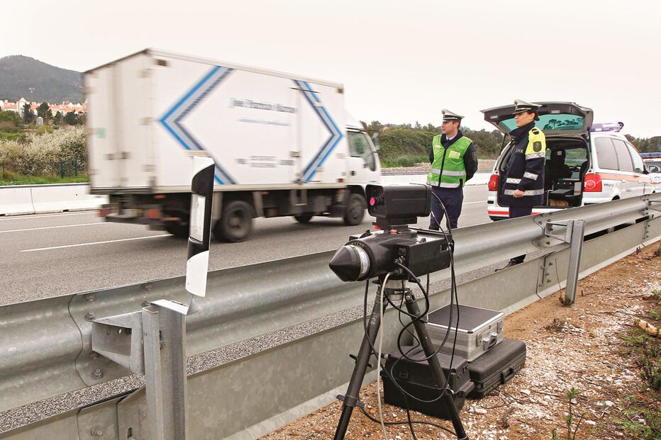 Carros vão ter limitador automático de velocidade que bloqueia a potência 