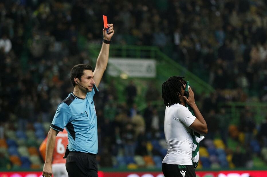 Gelson dedica golo a Semedo e dita a própria expulsão