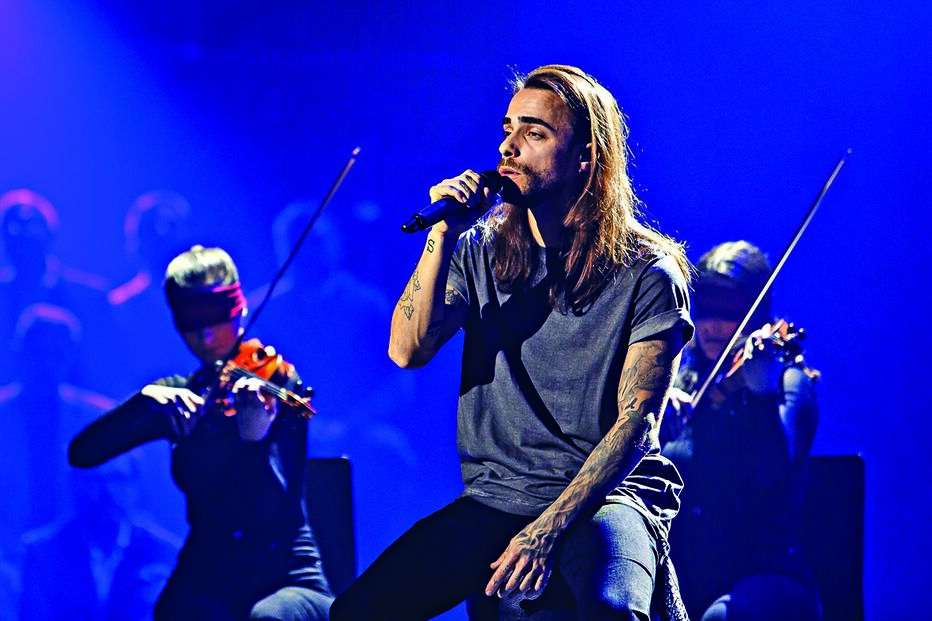 Diogo Piçarra anunciou a desistência do Festival da Canção 2018 através das redes sociais      