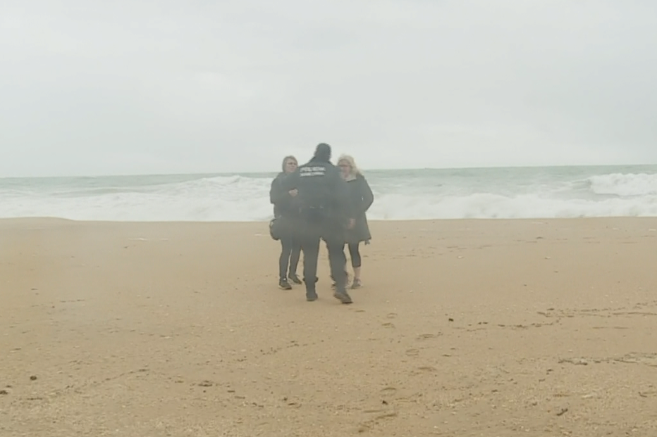 Polícia Marítima pede a turistas para não se aproximarem do mar no Algarve