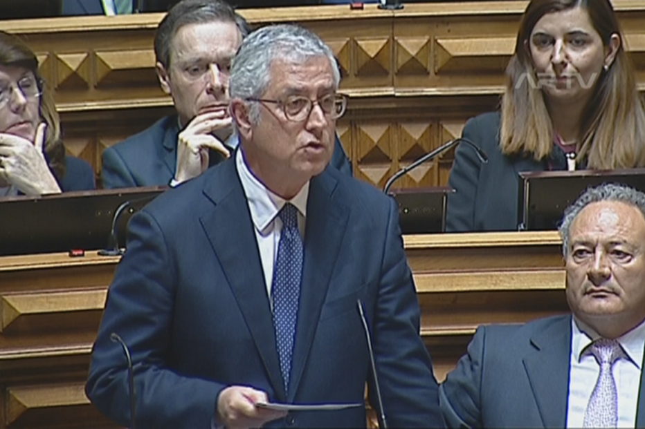 Fernando Negrão na estreia como líder parlamentar do PSD