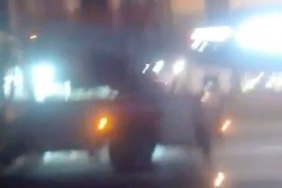 Mulher salta de segundo andar para escapar às chamas no Porto