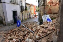Derrocada de um prédio em Santarém	