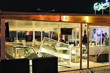 Esplanada destruída em Faro