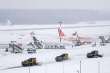 Aeroporto de Genebra, na Suíça,  teve de encerrar por causa da Neve