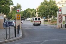 Faro, Algarve, doentes, hospital, condições, exames, utentes, idosos, 