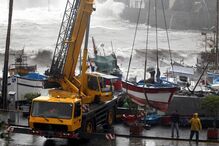 madeira, mau tempo, chuva, agitação, ,mar 