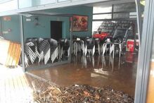 Bar do Garajau foi destruído pelas ondas