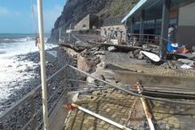 Bar do Garajau foi destruído pelas ondas