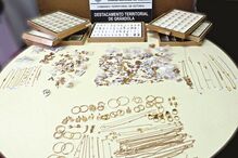 Peças em ouro e joias roubadas pelo ladrão e recuperadas pela GNR