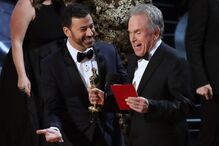 Faye Dunaway e Warren Beatty voltam a entregar o Óscar para melhor filme 