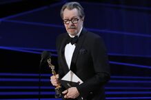 Gary Oldman é o 