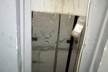 Mãe vê filho bebé morrer antes de ser esmagada por elevador