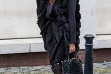 Charlotte Laudat, Simon Laudat, traição, infiel