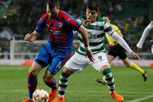 Jogadores em ação no Sporting - Plzen