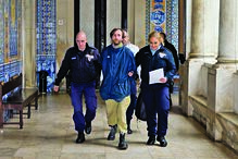 Colin Gloster, irlandês de 37 anos, vai receber tratamento psiquiátrico, como detido, por ordem do Tribunal de Coimbra