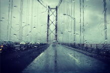 Foto de Joana Mortágua mostra Ponte 25 de Abril sem se ver o Cristo Rei