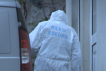Polícia científica da PJ em acção de recolha de vestígios