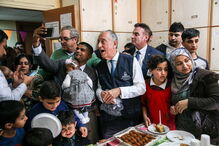 Marcelo visita campo de refugiados na Grécia