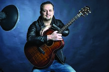 Miguel Gameiro, fundador dos Pólo Norte, vai animar Viseu com músicas dos seus trabalhos a solo