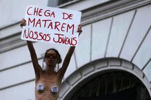 Milhares saíram à rua no Rio de Janeiro para homenagear Marielle Franco