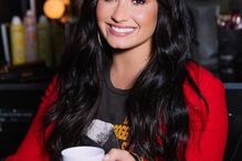 Demi Lovato, sobriedade, 6 anos
