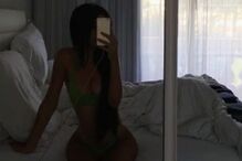 India -malhoa, cantora, adolescente, redes sociais