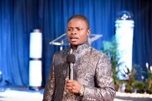 Shepherd Bushiri, pastor, padre, profeta