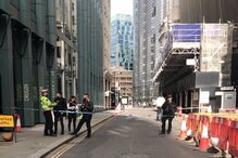 Polícia pôs barreiras à volta do edifício The Guerkin, em Londres