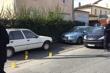 Dispara contra a polícia e faz reféns em supermercado no sul de França