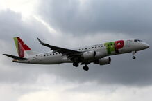 O avião da TAP Embraer 190